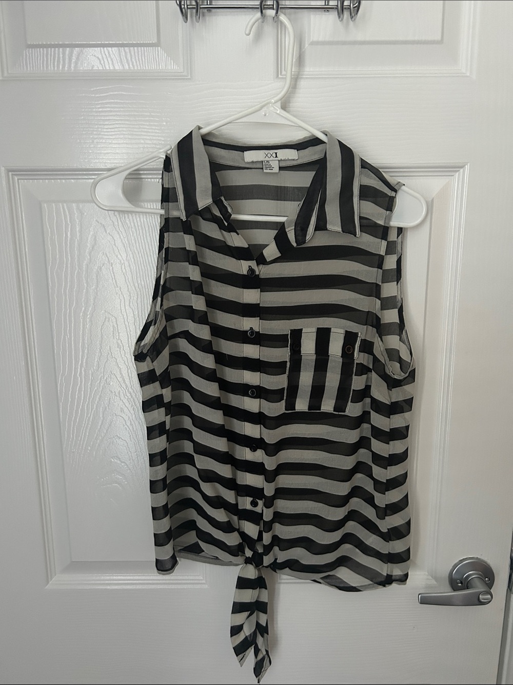 Forever 21 Black and Cream Striped Tie-Front Sleeveless Button-Down Shirt